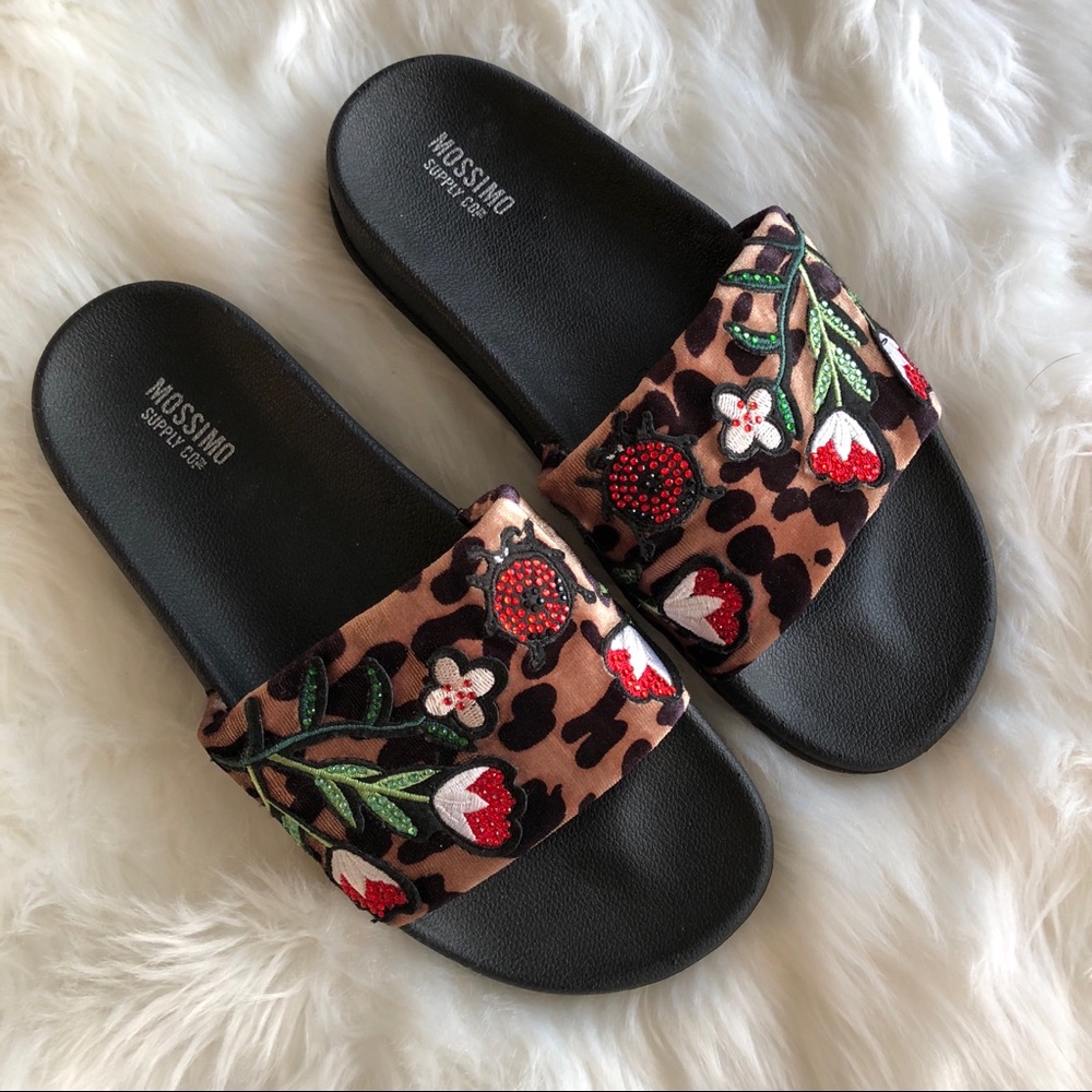 Mossimo • Leopard Floral Slides - Picture 7 of 7